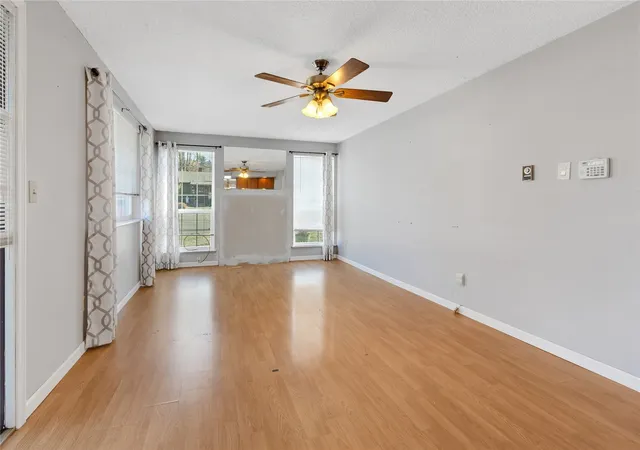 Photo 2 of Single family home for sale at 6224 S Prospect St, Tacoma, WA 98409 | MLS# NWM2597421 | Listing updated on 2026-10-29