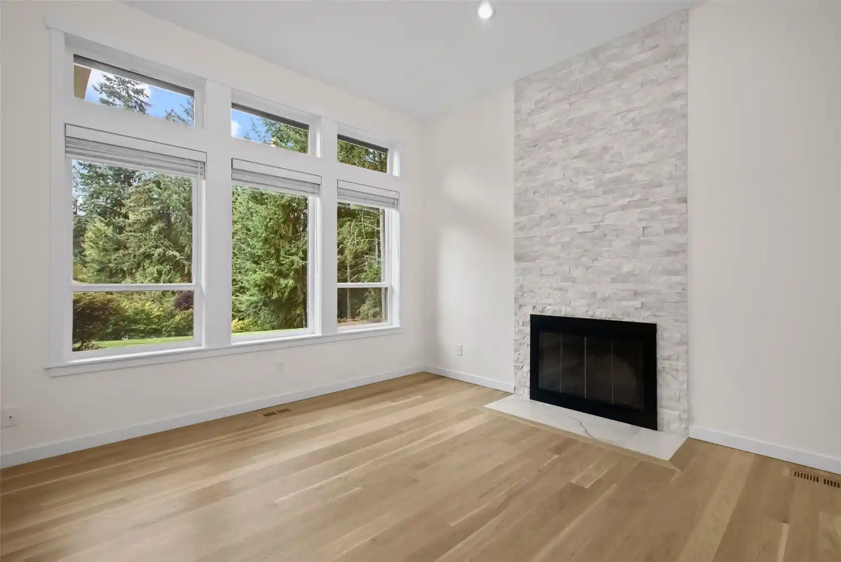 Photo 3 of Single family home for sale at 32818 181st Avenue SE, Auburn, WA 98092 | MLS# NWM2597432 | Listing updated on 2026-10-26