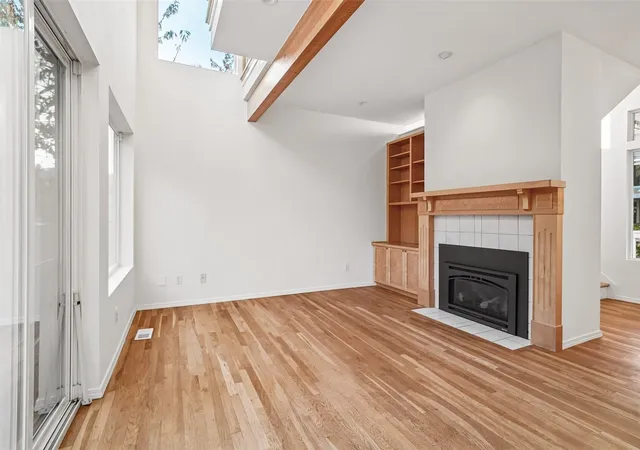 Photo 4 of Single family home for sale at 5215 S 237th Place #43, Kent, WA 98032 | MLS# NWM2597464 | Listing updated on 2026-10-24