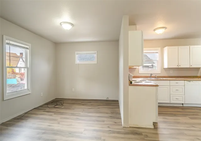 Photo 3 of House for sale at 331 S Malaga Ave, Wenatchee, WA 98801 | MLS# NWM2597467 | Listing updated on 2026-10-23