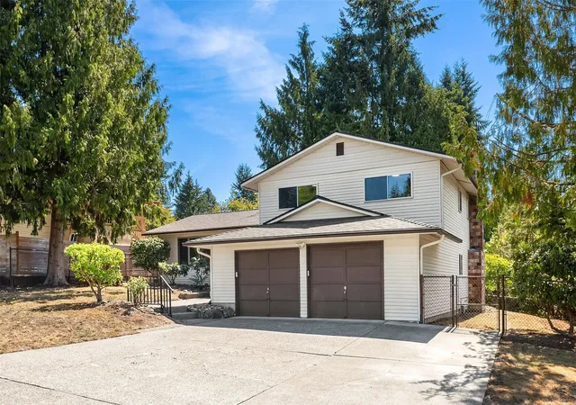 Photo 2 of Single family home for sale at 12905 Se 191st Street, Renton, WA 98058 | MLS# NWM2597476 | Listing updated on 2026-10-23
