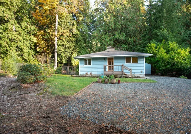 Photo 3 of Single family home for sale at 9 Fawn Ct, Bellingham, WA 98229 | MLS# NWM2597480 | Listing updated on 2026-10-23