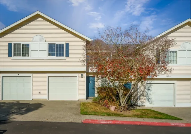 Townhouse for sale at 927 132nd Street SW #C2, Everett, WA 98204 | MLS# NWM2597481