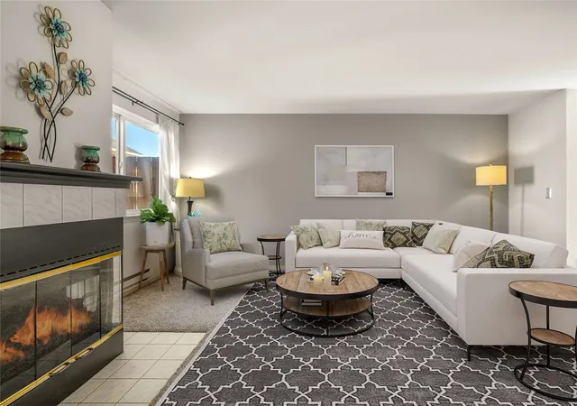Photo 2 of Townhouse for sale at 927 132nd Street SW #C2, Everett, WA 98204 | MLS# NWM2597481 | Listing updated on 2026-10-24