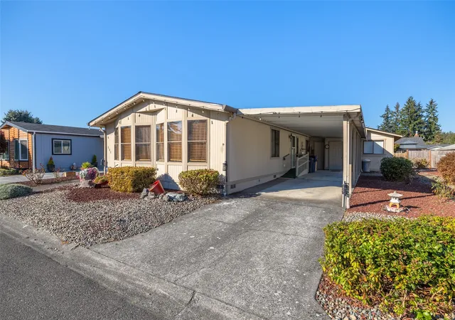 Manufactured home for sale at 1402 NE 22nd Street #551, Auburn, WA 98002 | MLS# NWM2597508