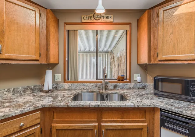 Photo 3 of Manufactured home for sale at 1402 Ne 22nd Street #551, Auburn, WA 98002 | MLS# NWM2597508 | Listing updated on 2026-10-23
