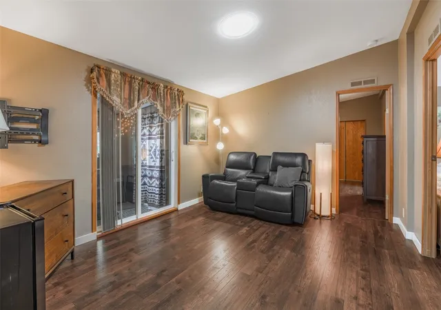 Photo 4 of Manufactured home for sale at 1402 NE 22nd Street #551, Auburn, WA 98002 | MLS# NWM2597508 | Listing updated on 2026-10-23