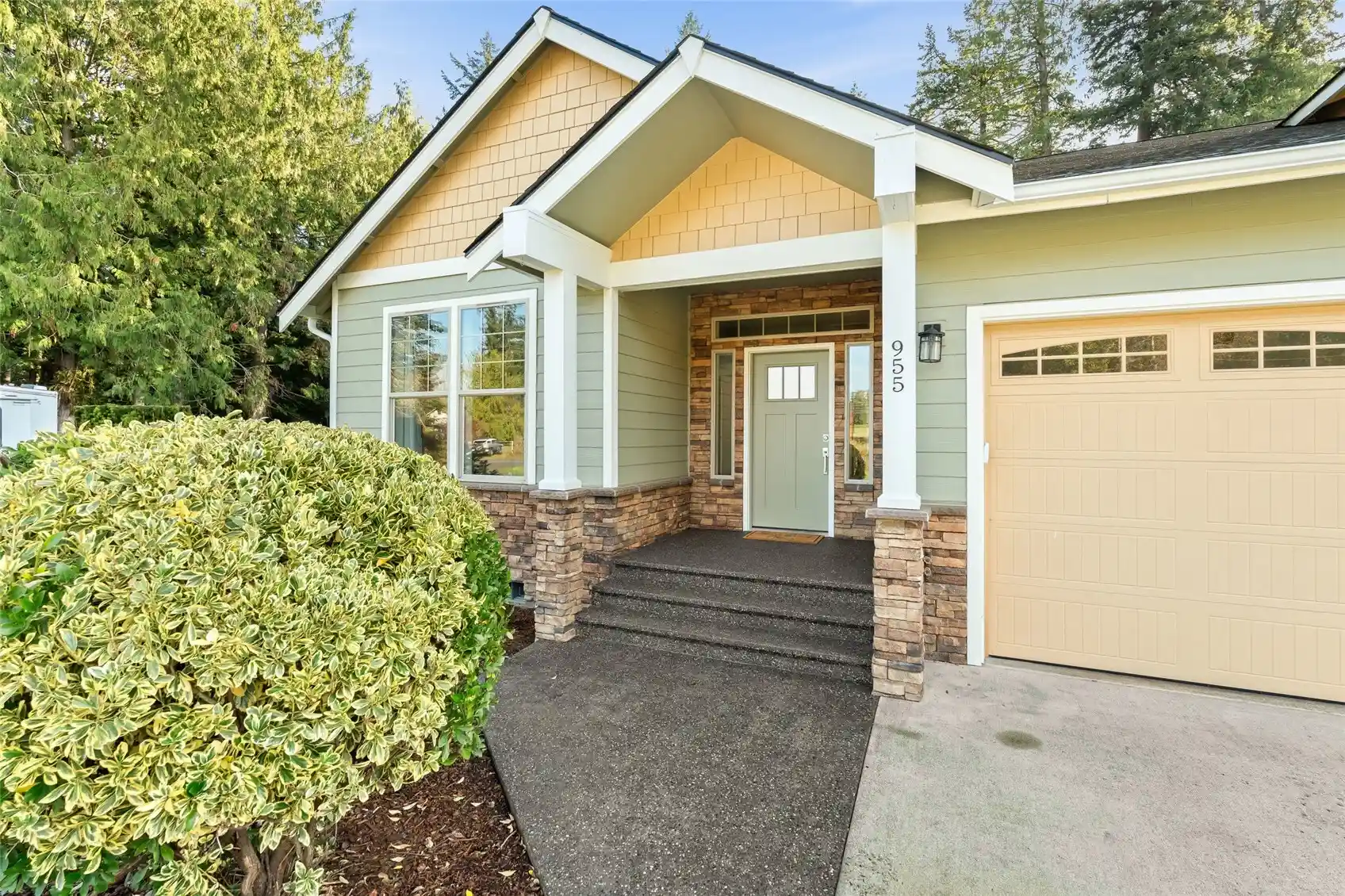 Photo 2 of Single family home for sale at 955 Van Wyck Rd, Bellingham, WA 98226 | MLS# NWM2597517 | Listing updated on 2026-10-25