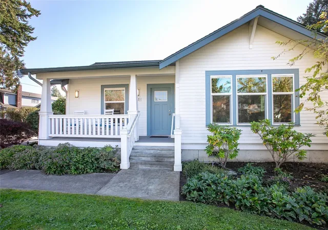 Photo 2 of Single family home for sale at 3021 Cedarwood Ave, Bellingham, WA 98225 | MLS# NWM2597518 | Listing updated on 2026-10-27