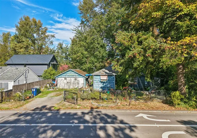 Photo 1 of Pending - Backup Offer Requested at 12410 Ne 95th Street, Kirkland, WA 98033 | MLS# NWM2597519 | Listing updated on 2026-10-26