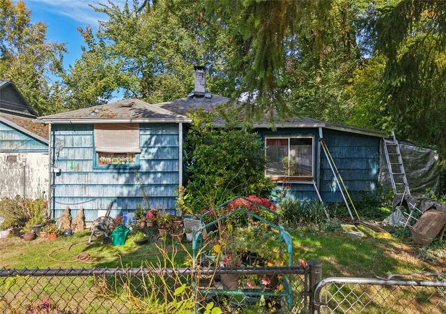 Photo 3 of Land for sale at 12410 NE 95th Street, Kirkland, WA 98033 | MLS# NWM2597519 | Listing updated on 2026-10-26