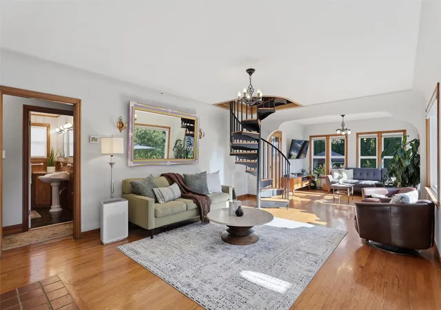 Photo 2 of Single family home for sale at 606 1st Street, Snohomish, WA 98290 | MLS# NWM2597521 | Listing updated on 2026-10-22