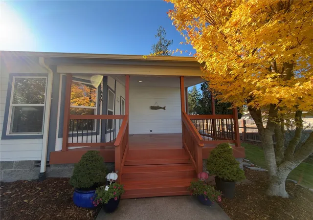 Photo 2 of Manufactured home for sale at 940 Madrona Way, Sequim, WA 98382 | MLS# NWM2597525 | Listing updated on 2026-10-26