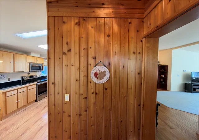 Photo 3 of Manufactured home for sale at 940 Madrona Way, Sequim, WA 98382 | MLS# NWM2597525 | Listing updated on 2026-10-26