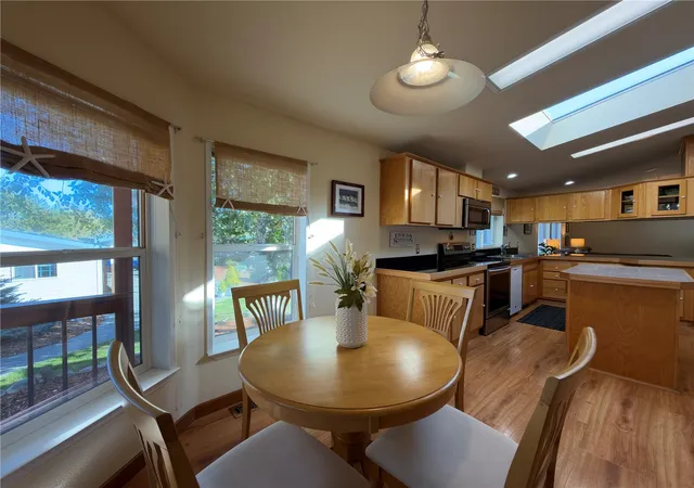 Photo 4 of Manufactured home for sale at 940 Madrona Way, Sequim, WA 98382 | MLS# NWM2597525 | Listing updated on 2026-10-26