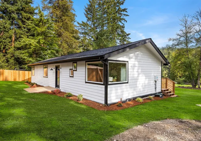 Single family home for sale at 15744 Renton Issaquah Rd SE, Renton, WA 98059 | MLS# NWM2597527