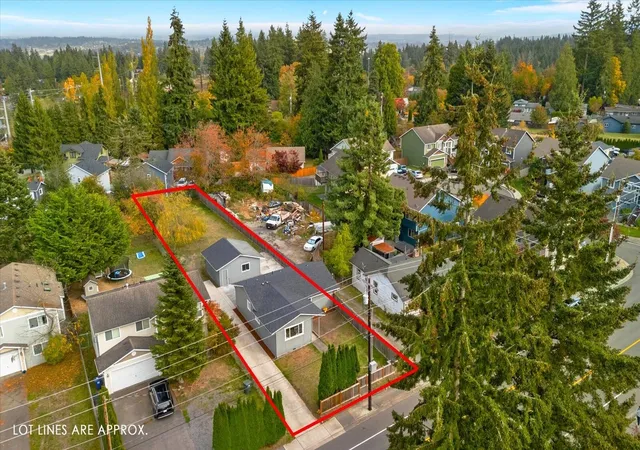 Photo 1 of Condo for sale at 7713 Beverly Blvd, Everett, WA 98203 | MLS# NWM2597529 | Listing updated on 2026-10-29