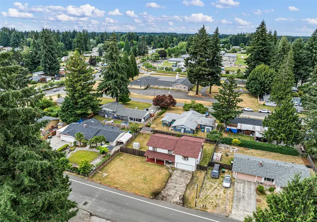 Photo 4 of Single family home for sale at 4702 24th Avenue SE, Lacey, WA 98503 | MLS# NWM2597536 | Listing updated on 2026-10-23