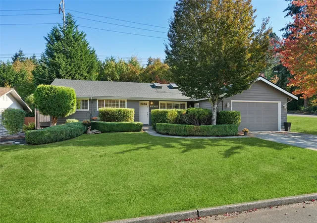 Photo 1 of Single family home for sale at 3476 77th Place SE, Mercer Island, WA 98040 | MLS# NWM2597541 | Listing updated on 2026-10-27