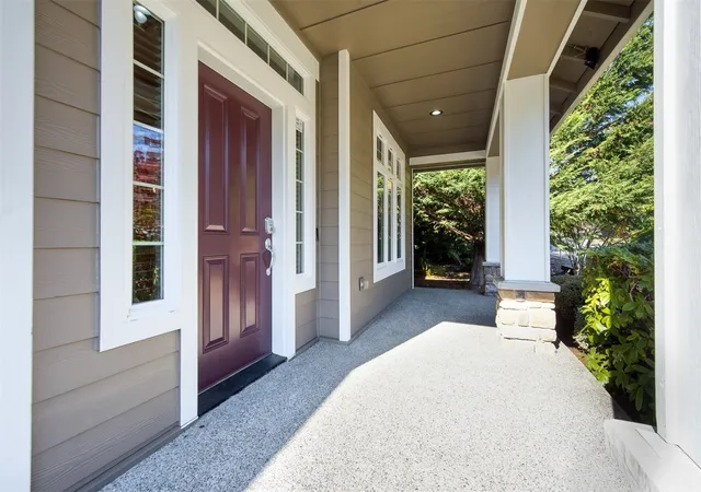 Photo 2 of Single family home for sale at 127 Orcas Ave NE, Renton, WA 98059 | MLS# NWM2597559 | Listing updated on 2026-10-26
