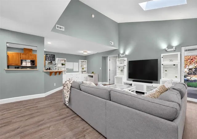 Photo 2 of Single family home for sale at 303 105th Street E, Tacoma, WA 98445 | MLS# NWM2597567 | Listing updated on 2026-10-25