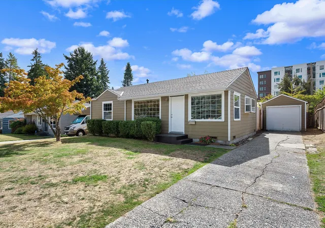 Single family home for sale at 829 NE 189th Street, Shoreline, WA 98155 | MLS# NWM2597570