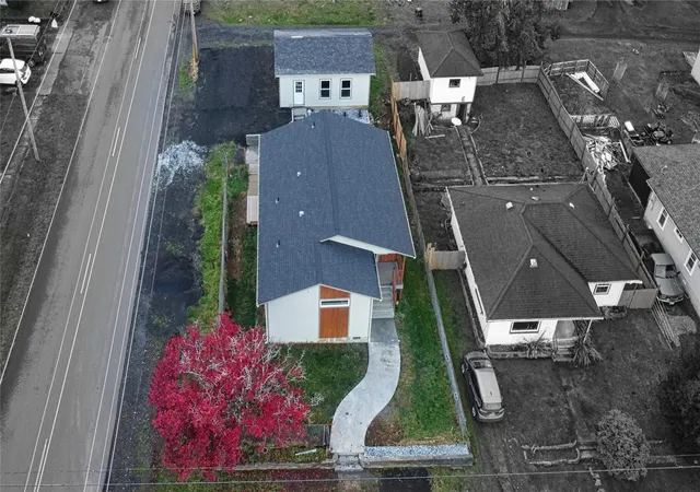 Photo 1 of Single family home for sale at 758 Barnhart St, Raymond, WA 98577 | MLS# NWM2597588 | Listing updated on 2026-10-29
