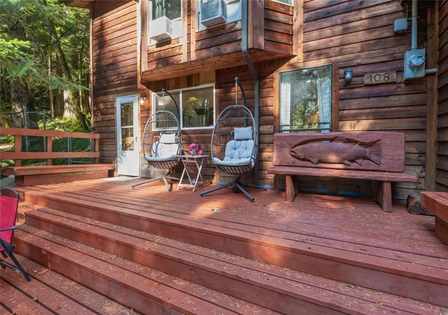 Photo 3 of Single family home for sale at 108 Kautz Pl, Ashford, WA 98304 | MLS# NWM2597589 | Listing updated on 2026-10-23