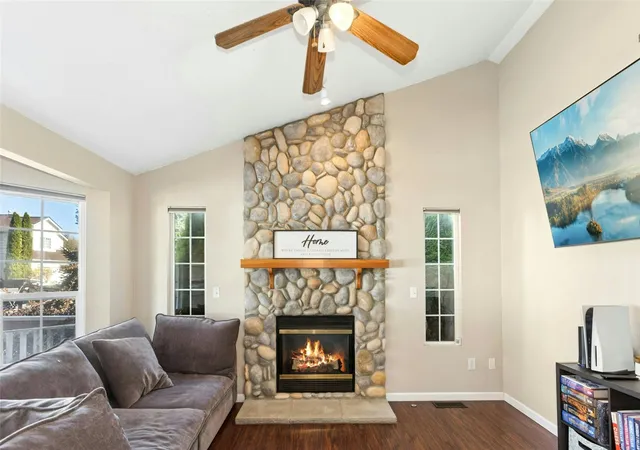 Photo 4 of Single family home for sale at 2984 Sprague St, Port Orchard, WA 98366 | MLS# NWM2597591 | Listing updated on 2026-10-23