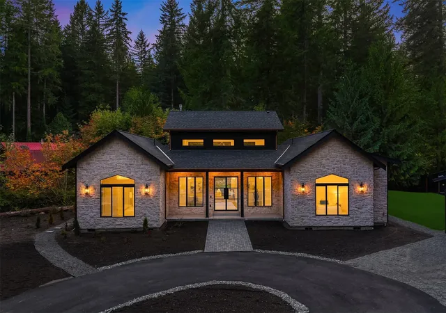 Photo 1 of Single family home for sale at 11905 325th Avenue Ne, Duvall, WA 98019 | MLS# NWM2597592 | Listing updated on 2026-10-23