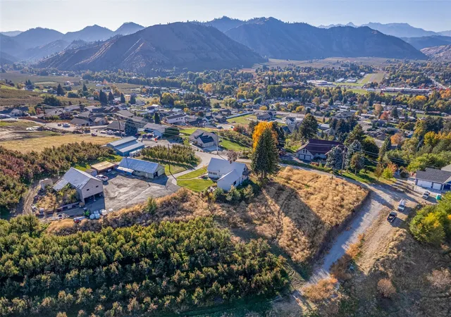 Photo 3 of Single family home for sale at 317 Kennedy, Cashmere, WA 98815 | MLS# NWM2597594 | Listing updated on 2026-10-23