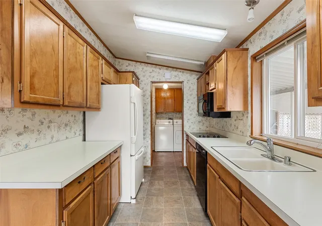Photo 3 of Manufactured home for sale at 5900 64th Street NE #122, Marysville, WA 98270 | MLS# NWM2597603 | Listing updated on 2026-10-24