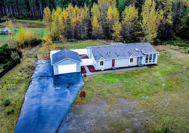 Photo 1 of Manufactured home for sale at 331 E Enchantment Hts Dr, Union, WA 98592 | MLS# NWM2597622 | Listing updated on 2026-10-29