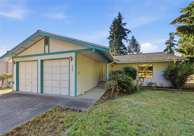 Single family home for sale at 1941 NE Warner St, Bremerton, WA 98310 | MLS# NWM2597649