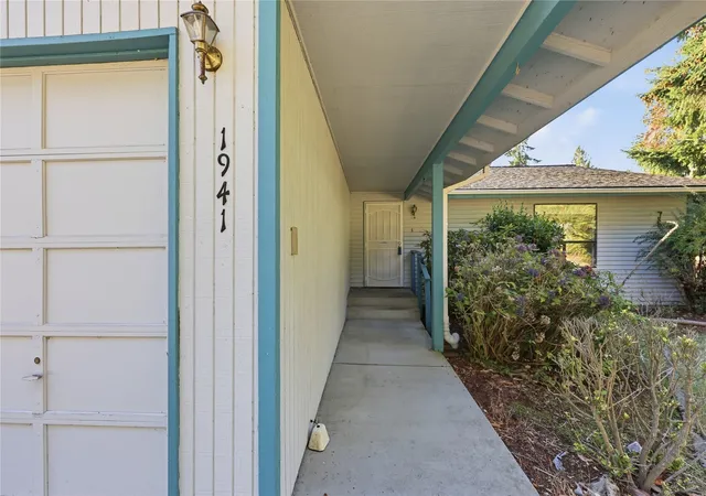Photo 2 of Single family home for sale at 1941 NE Warner St, Bremerton, WA 98310 | MLS# NWM2597649 | Listing updated on 2026-10-28