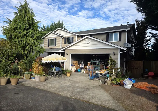 Single family home for sale at 11606 NE 43rd Avenue, Vancouver, WA 98686 | MLS# NWM2597680