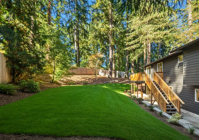 Photo 3 of Single family home for sale at 13503 Ne 78th Place, Redmond, WA 98052 | MLS# NWM2597705 | Listing updated on 2026-10-24