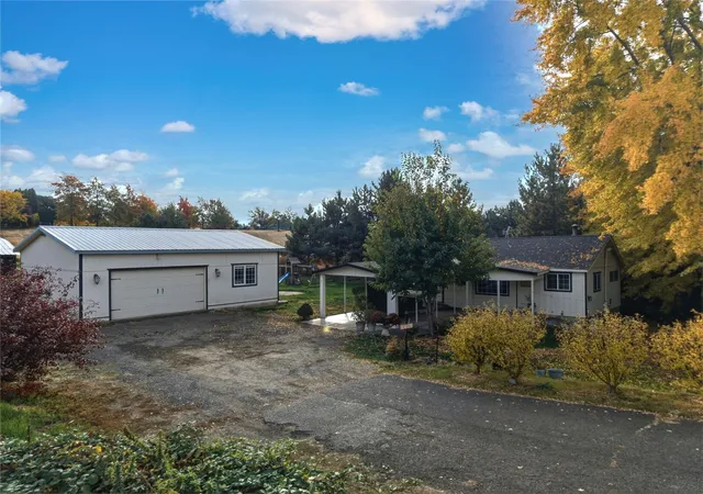 Photo 1 of Single family home for sale at 85183 Highway 11, Milton Freewater, OR 97862 | MLS# NWM2597706 | Listing updated on 2026-10-26