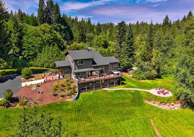 Single family home for sale at 17420 174th Avenue NE, Woodinville, WA 98072 | MLS# NWM2597710