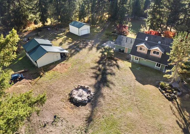 Photo 4 of Single family home for sale at 13524 Land Ln SE, Rainier, WA 98576 | MLS# NWM2597723 | Listing updated on 2026-10-23