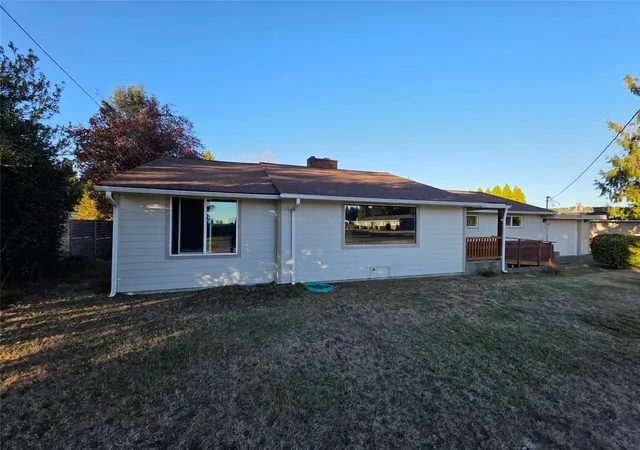 Photo 2 of Single family home for sale at 3209 Fords Prairie Ave, Centralia, WA 98531 | MLS# NWM2597736 | Listing updated on 2026-10-28