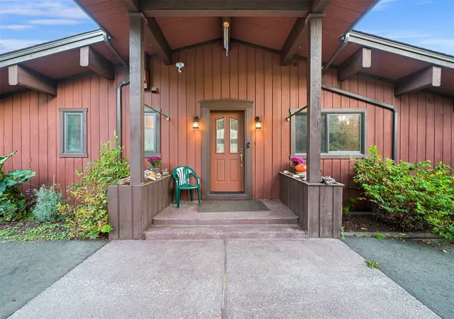 Photo 2 of Single family home for sale at 9385 Stein Rd, Custer, WA 98240 | MLS# NWM2597744 | Listing updated on 2026-10-25