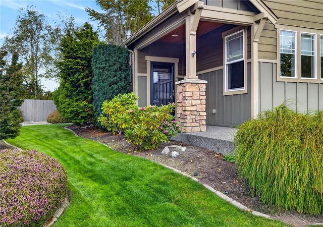 Photo 1 of Single family home for sale at 2201 Noble St, Mount Vernon, WA 98274 | MLS# NWM2597771 | Listing updated on 2026-10-23