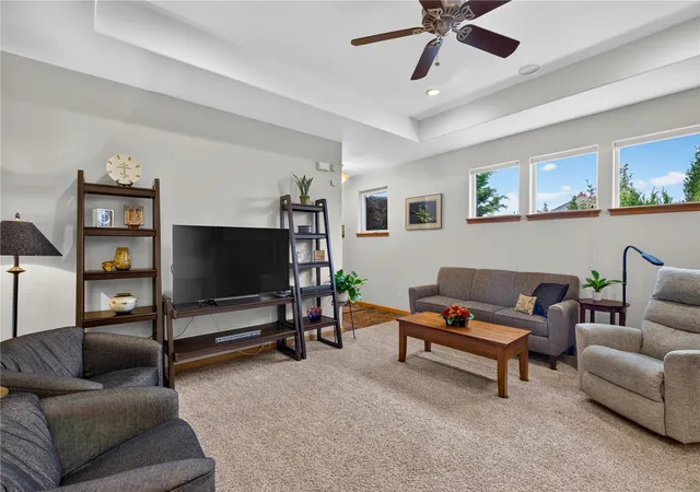 Photo 4 of Single family home for sale at 2201 Noble St, Mount Vernon, WA 98274 | MLS# NWM2597771 | Listing updated on 2026-10-23