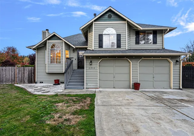 Single family home for sale at 21914 Southeast 239th St, Maple Valley, WA 98038 | MLS# NWM2597776