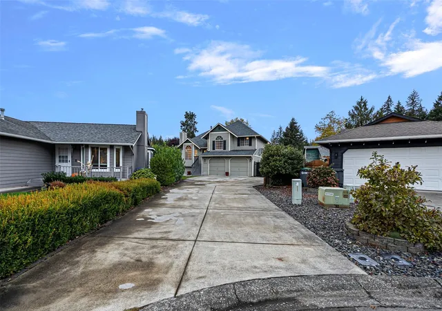 Photo 3 of Single family home for sale at 21914 Southeast 239th St, Maple Valley, WA 98038 | MLS# NWM2597776 | Listing updated on 2026-10-29