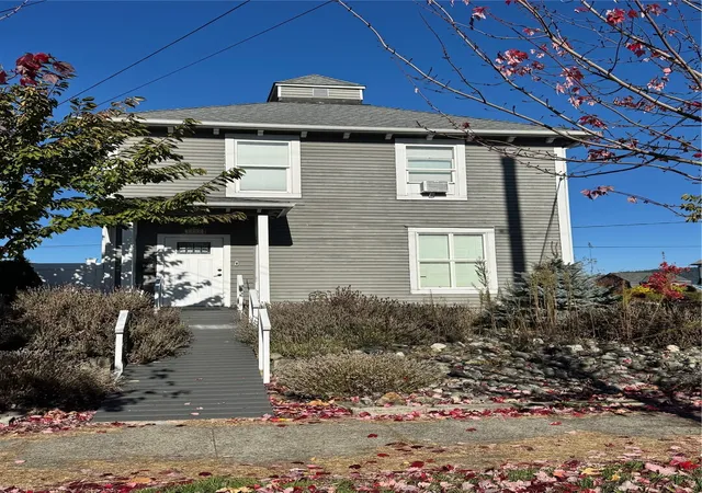 Photo 3 of Single family home for sale at 1202 5th Street, Anacortes, WA 98221 | MLS# NWM2597793 | Listing updated on 2026-10-26