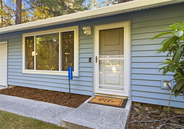 Photo 3 of Single family home for sale at 7631 Kittiwake Dr SE, Olympia, WA 98513 | MLS# NWM2597794 | Listing updated on 2026-10-30