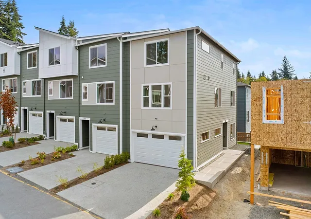 Photo 2 of Townhouse for sale at 16823 Alder Way #M1, Lynnwood, WA 98037 | MLS# NWM2597808 | Listing updated on 2026-10-26