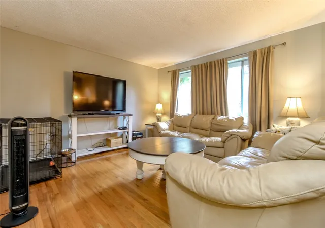 Photo 3 of Single family home for sale at 6856 E Cascade Dr, Port Orchard, WA 98366 | MLS# NWM2597811 | Listing updated on 2026-10-27